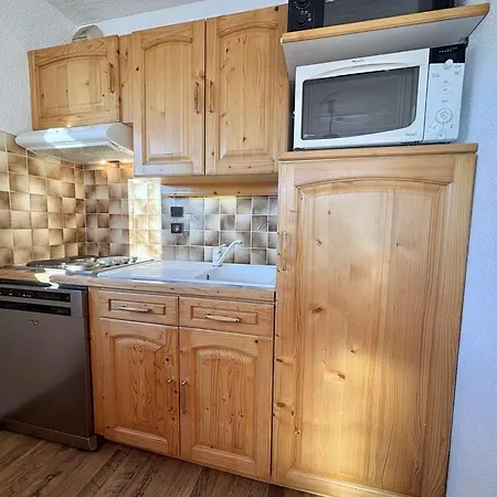 3 Pieces, 8 Pers., Balcon, Piscine, Au Pied Des Pistes - - Fr-1-595-6 نوتر دام دو بيلكومبيه
